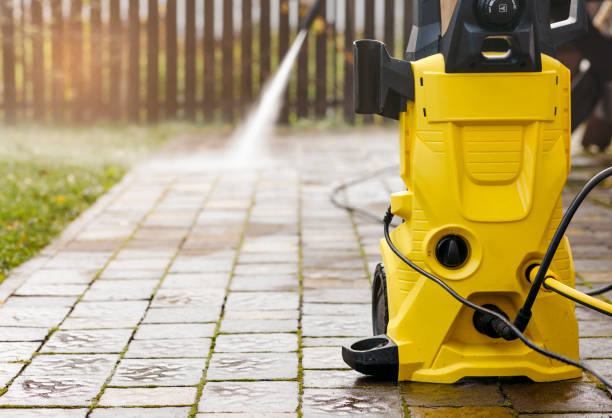 Best Sign and Awning Cleaning  in Ishpeng, MI